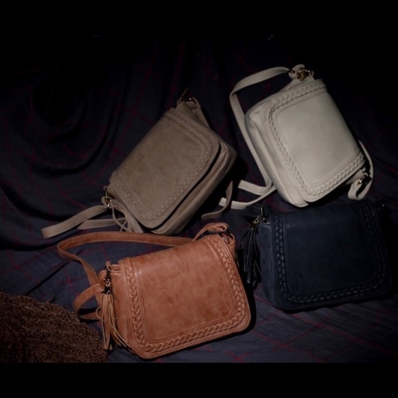 Off White Faux Leather Boho Braided Crossbody Bag - Picture 3 of 4